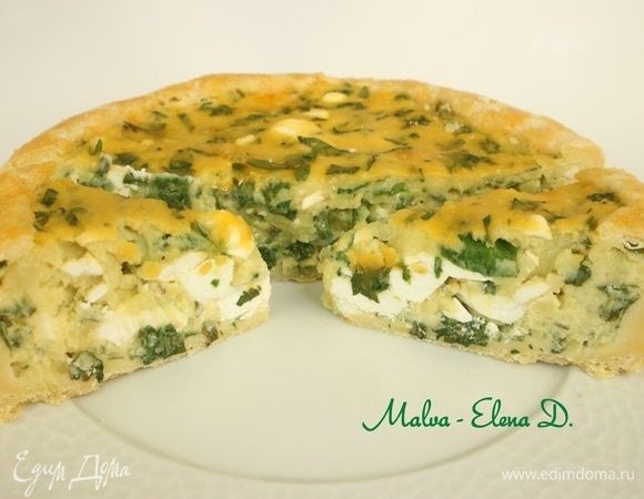 Вынуть пирог из духовки, дать немного остыть.