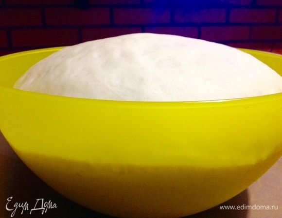 За второй час тесто еще больше увеличится в объеме.