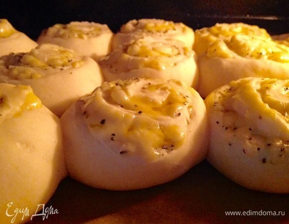 Отправляем наши булочки печься в духовку на 35 минут.