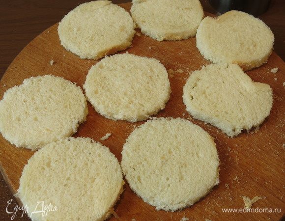 Чуть сбрызгиваем водой.