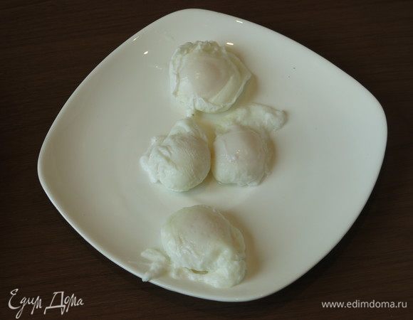 Достаем шумовкой пашот. 