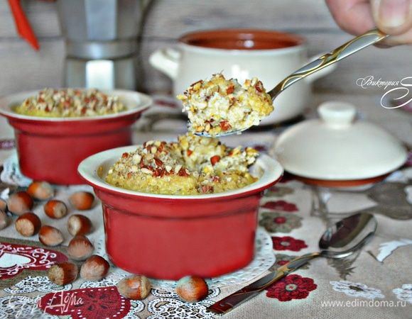 Готовую кашу тут же подавайте к столу. По желанию, можно полить кашу любимым вареньем, джемом или сгущенным молоком. Приятного аппетита вам и вашим любимым!