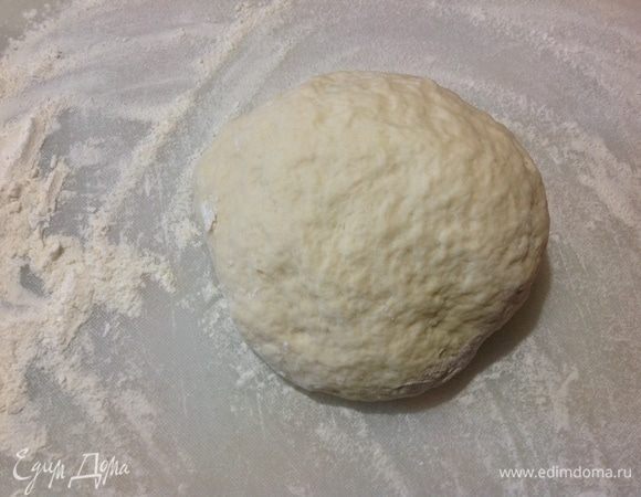 Замешиваем тесто.