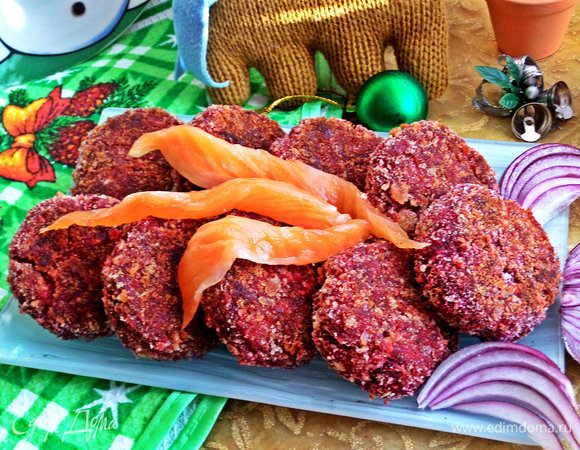 Можно украсить кусочками рыбки.