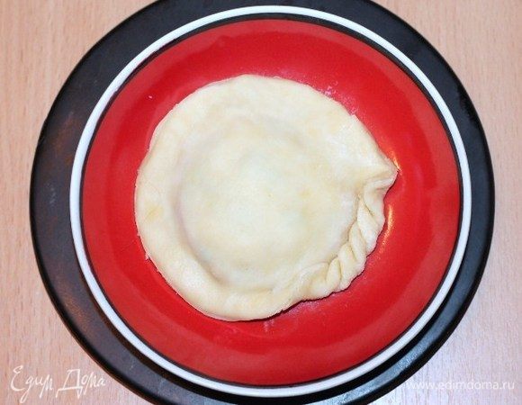 №3. Затем защипываем уголок и продвигаемся по кругу, образов. новый уголок. 