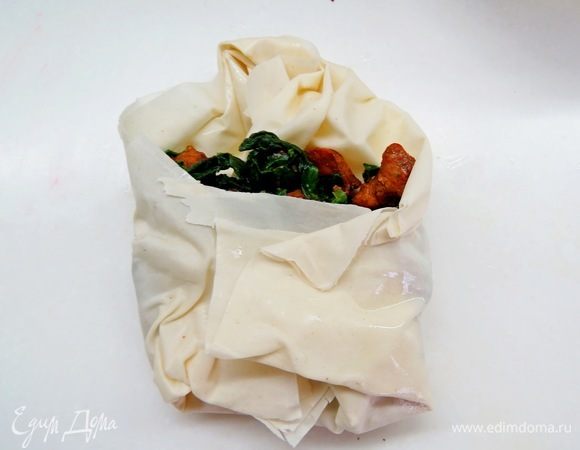 Затем с правой и левой стороны.