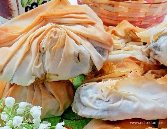 Само собой разумеется, что начинка у таких пирожков может быть абсолютно любой: и сладкой, и несладкой. Приятного аппетита!