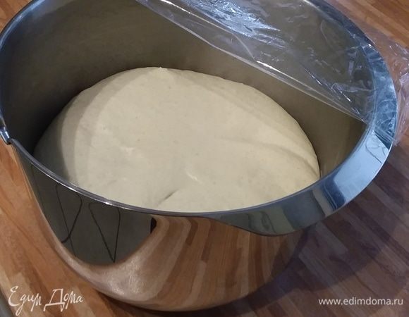 Так выглядело тесто через 90 минут. 