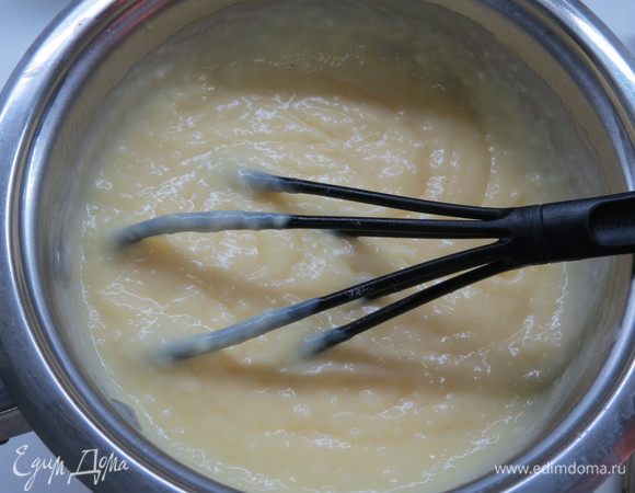 Варить, помешивая, до загустения.