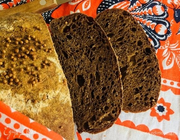 Достать готовый хлебушек и дать хорошо остыть 3–4 часа.