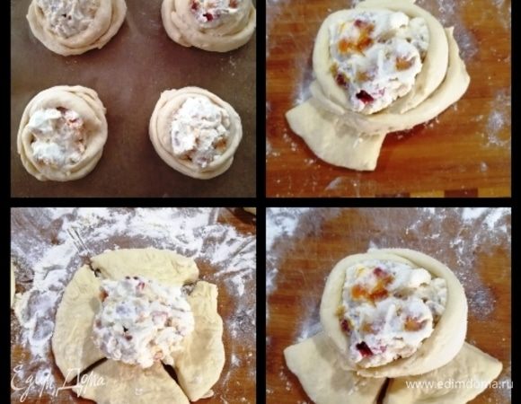 Формируем булочки-ватрушки. В центр заготовки выкладываем щедрую порцию начинки и поочередно сворачиваем лепестки булочки.