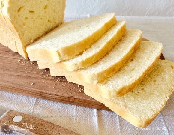 Готовый хлеб достать из формы и полностью остудить на решетке.