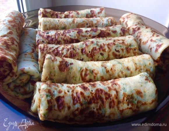 Я их просто подворачивала, ничем не наполняя, и подвала со сметаной. Очень вкусные, пеките!