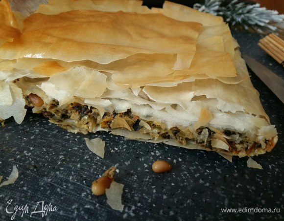 Лучше всего пахлаву резать в холодном виде, просто мне не терпелось посмотреть вовнутрь и попробовать. 