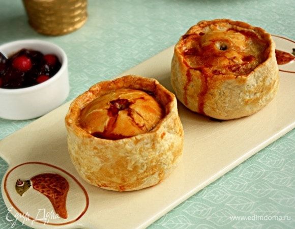 Пироги можно приготовить порционными, не выпекая их в формах. (Как я это сделала, могу рассказать желающим в лс).