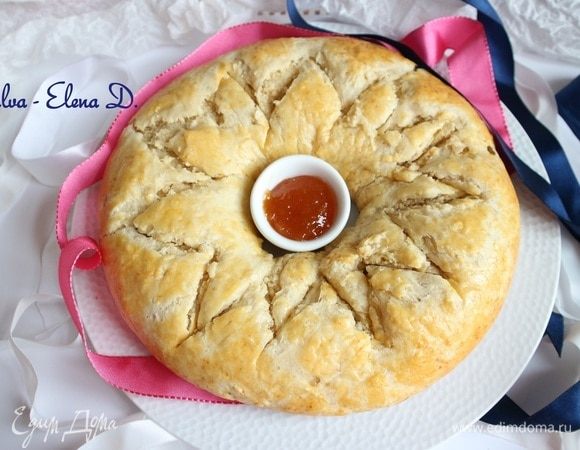 Или поставить в центр формочку с джемом.