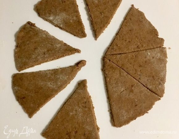 Делим его на 8 треугольников.