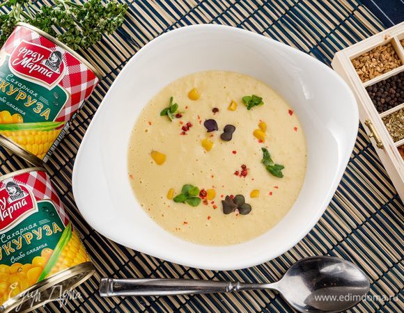 По желанию, украсьте суп свежей зеленью. Приятного аппетита!