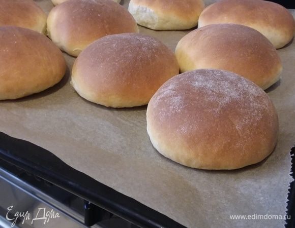 Выпекать булочки 20 минут. Аромат по квартире в этот момент кружит голову. :)