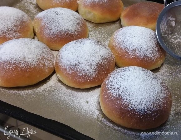И посыпать сахарной пудрой, щедро. 