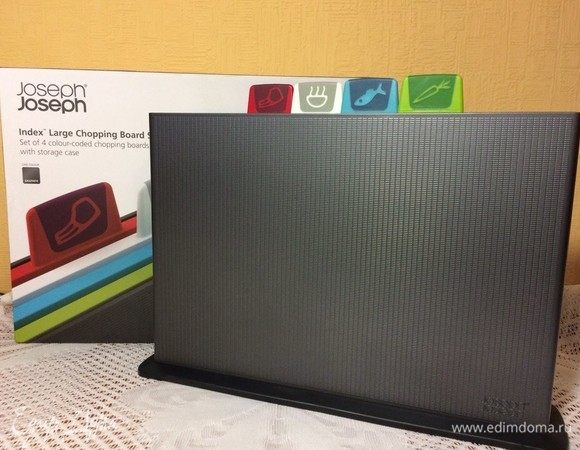 Немного про набор... Красный флажок — это доска для сырого мяса.