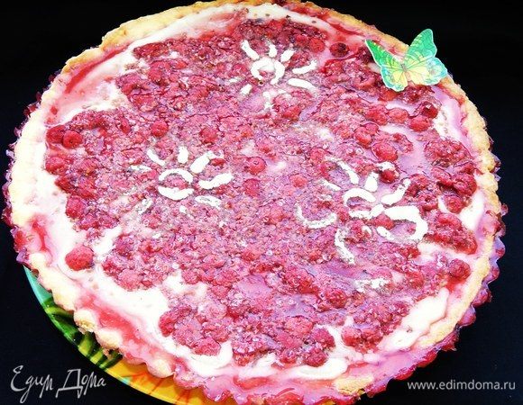 Перед подачей можно посыпать тарт сахарной пудрой.