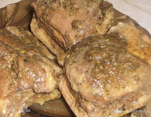 Дать грудинке остыть, не вынимая пакет из кастрюли.