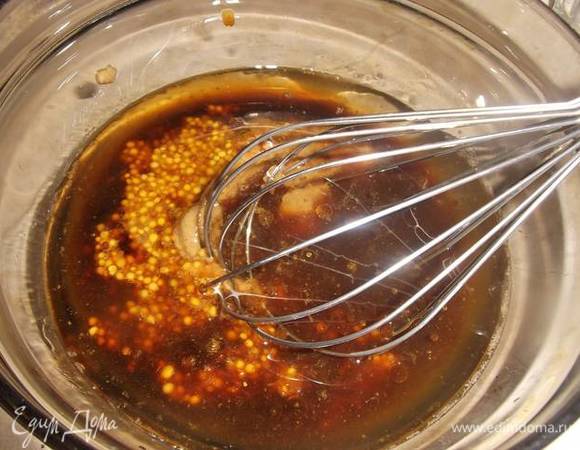 Залить растительным маслом.