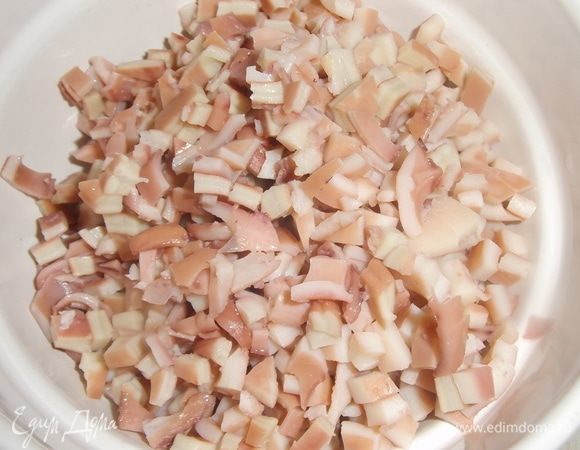 Вычистить, промыть, нарезать.