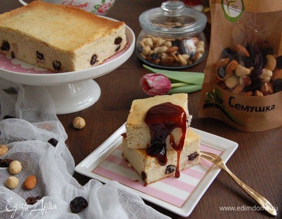 Остывшую запеканку аккуратно вынуть из формы.