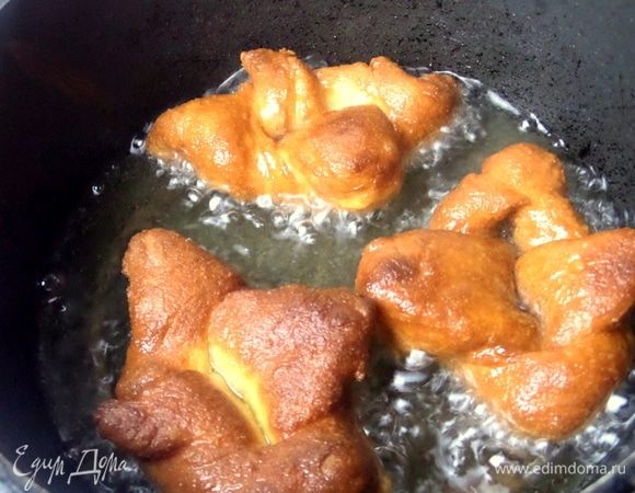 Перевернуть в процессе жарки.