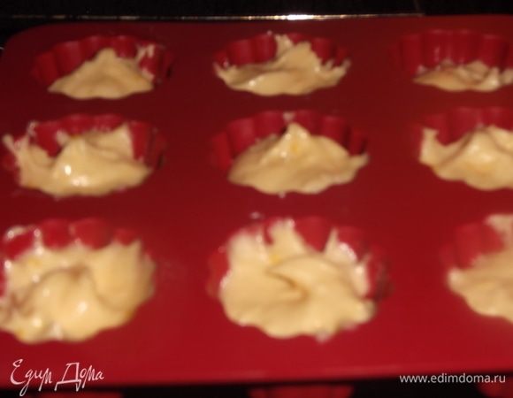 Поставить в разогретую духовку до 150°С.