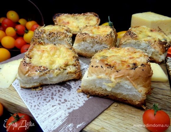 Переносим на стол, пока теплые.