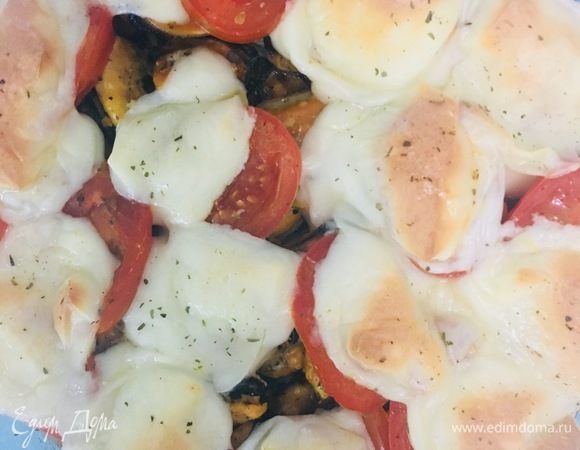 Поставить в разогретую духовку до 180-200°С на 20 минут. Испечённые мидии выложить  на готовые квадраты из теста..И.... тадааам!!! Готово!