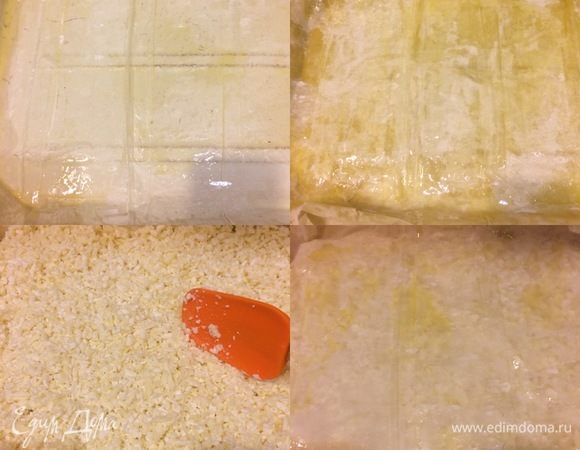 Таким образом, мы должны выложить 7 листов теста: то есть положили один лист, быстро смазали, затем другой, и так 7 листов. Затем на седьмой лист выкладываем начинку, хорошо респределяем ее, и по тому же принципу выкладываем остальные 7 листов теста.
