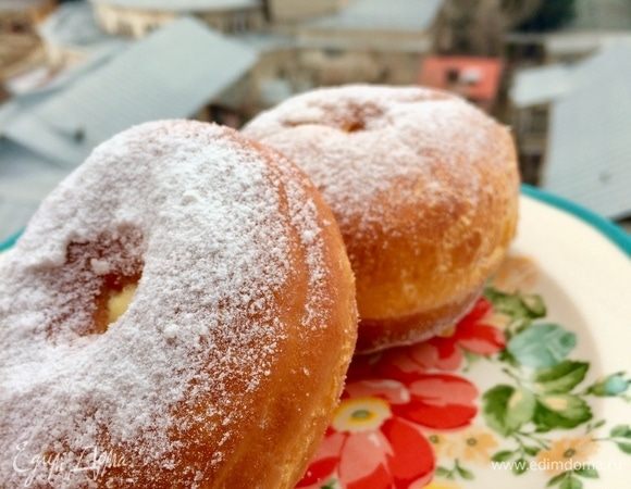 Девочки, заварила себе ароматный чай, откусила вкуснейший пончик, ммм, фантастика!Приятного аппетита!