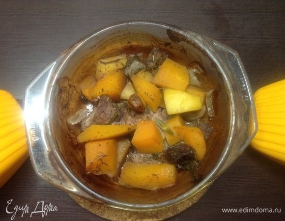 Вид сверху в широкой плоской посудине.
В пользу банки. Приятного аппетита!