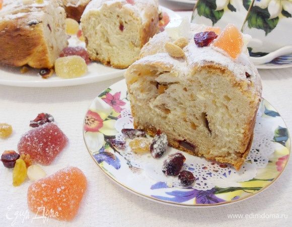 Плетеный калач очень вкусен с чаем с лимоном. 