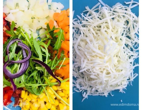 Нарезаем овощи, нарезанные овощи должны соответствовать кукурузе. Натираем сыр.