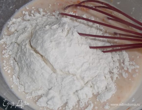 Всыпать муку.