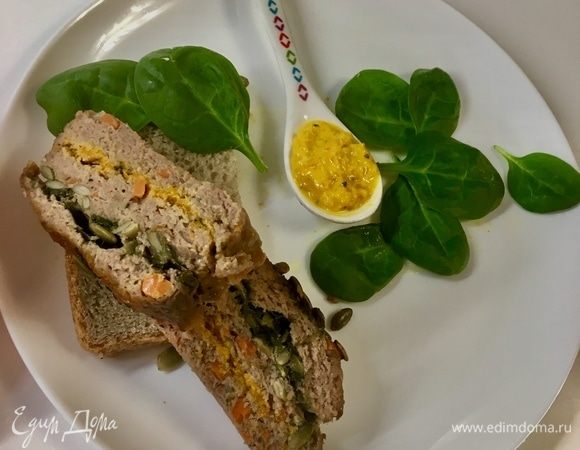 Очень вкусно есть хлеб с хлебом. Так выразился мой сынок! Никакой гарнир он не захотел. А по простому положил себе на ломоть хлеба пару кусочков мясного хлеба, сдобрил соусом и был доволен!