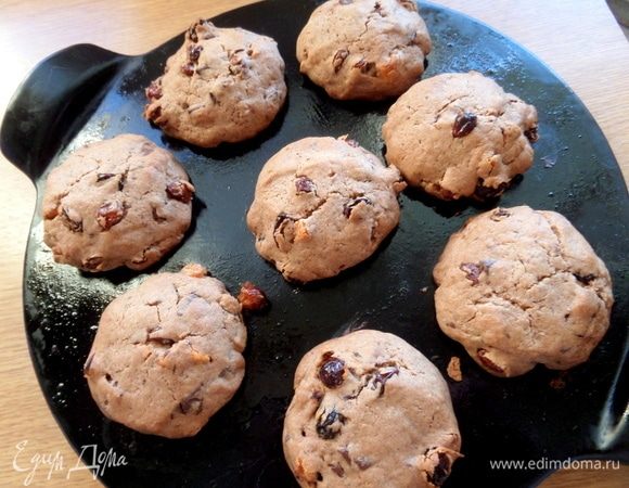 Я выпекала партиями на смазанном камне для пиццы 15–18 минут при 180°С.