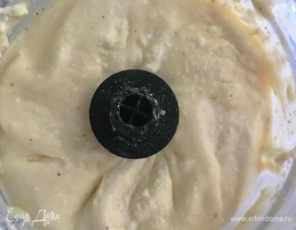 Вот такая творожно-сырная масса получилась у меня.