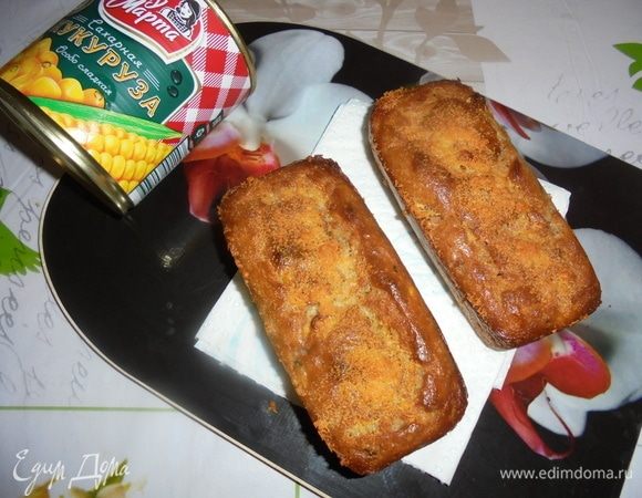 Вынуть кексы из формы, дать остыть.