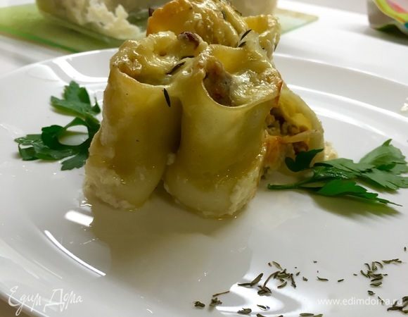 Самое сложное было — аккуратно из формы достать паккери, поставить их и заставить стоять, пока я фотографирую! Еще домочадцы торопили, хотелось попробовать! Но блюдо ушло на ура! Нам было очень вкусно!