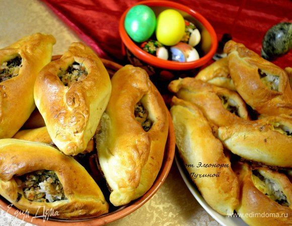 Готовые расстегаи подаем к супам, щам, рассольникам или с горячим бульоном!