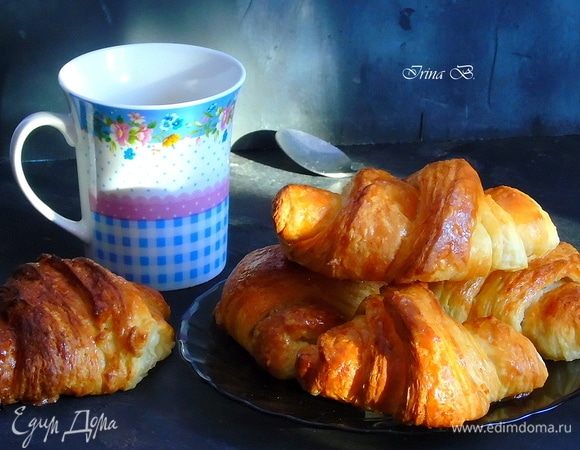 Это круассаны комнатной расстойки. Я испекла их после обеда в субботу.