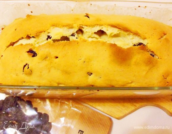 Выпекать в предварительно разогретой до 170°С духовке в течение часа.