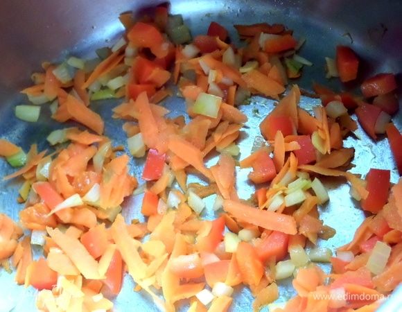 Обжарить, помешивая.