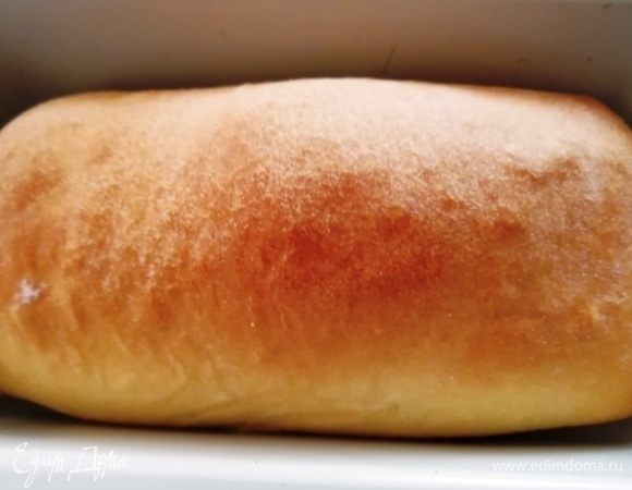 Выпекаем хлеб-пиццу в духовке при 200°С в течение 20 минут.